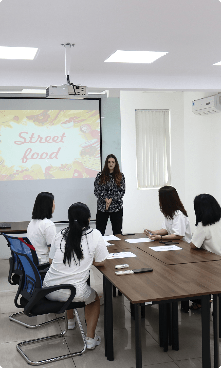 Khóa học Communication tại ZIM