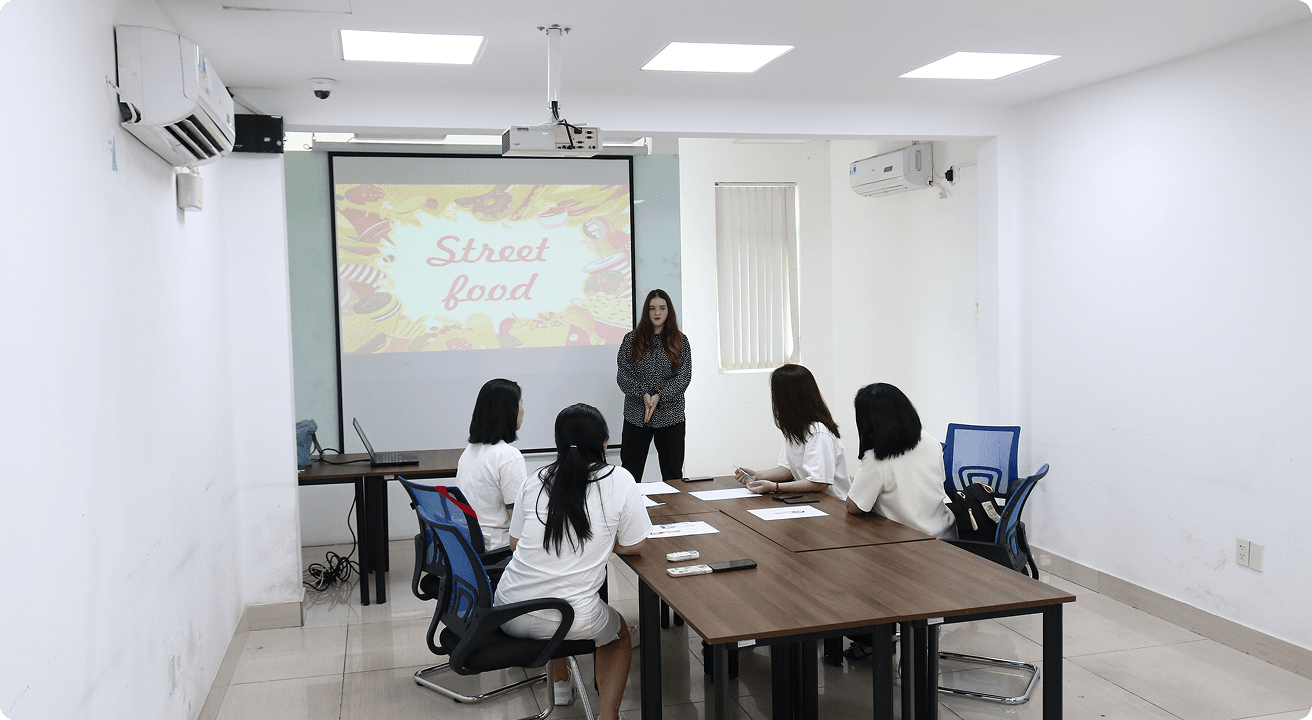 Khóa học Communication tại ZIM